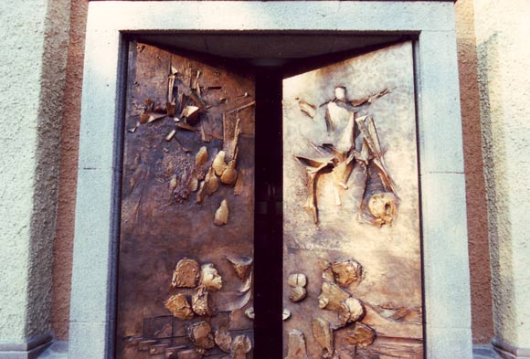 Portale parrochia San Giovanni Bosco, Bolzanobronzo 1986